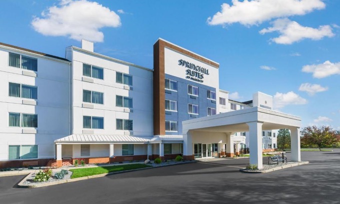 West Warwick Hotel | SpringHill Suites Providence West Warwick