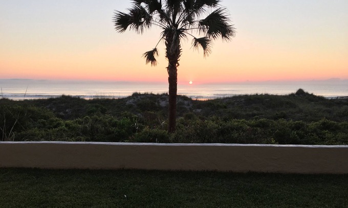 Crescent Beach Condo | St Augustine Crescent Beach Beachfront Ocean View Patio and Heated Pool
