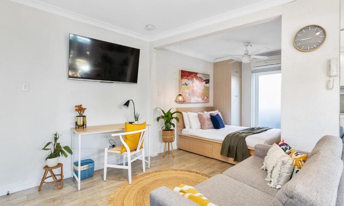 St. Kilda East Apartment | St Kilda Stylish Studio Apartment