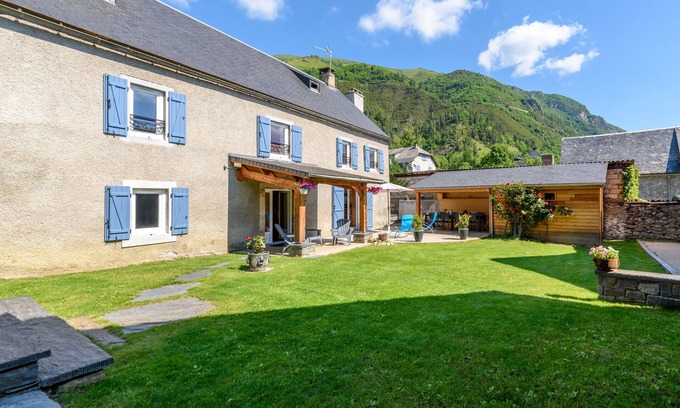 Vignec House | St Lary/vignec: "les 3 Flocons" Maison de Vacances 10 Personnes