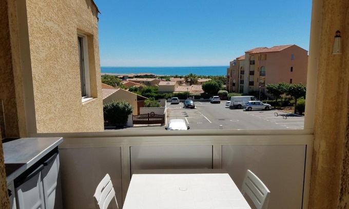 Saint-Pierre-la-Mer Apartment | St Pierre La Mer, VUE SUR MER, Quartier calme, T2