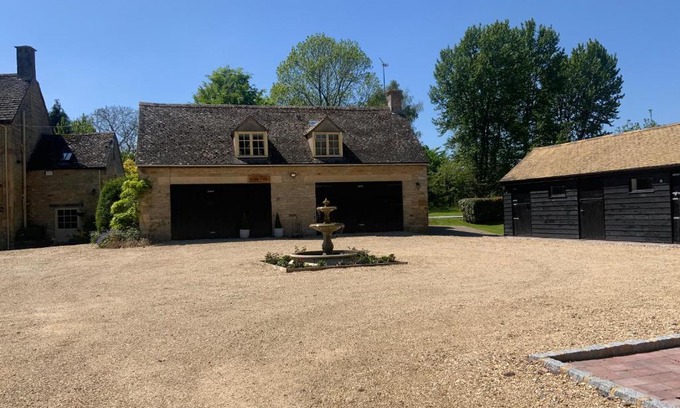 Bledington House | Stable Lodge at Bledington Mill