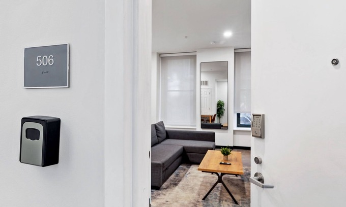 Downtown Pittsburgh Apartment | Stadium Luxurious Getaway in Downtown