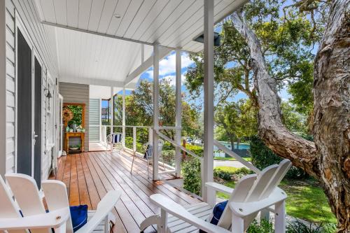 Newport House | Stanley Beach Pad - 5 mins to beach