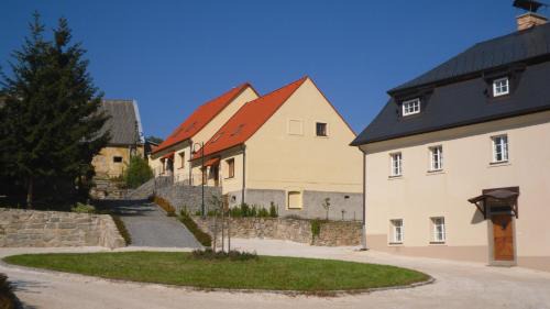 Nalzovske Hory House | Statek Sedlečko