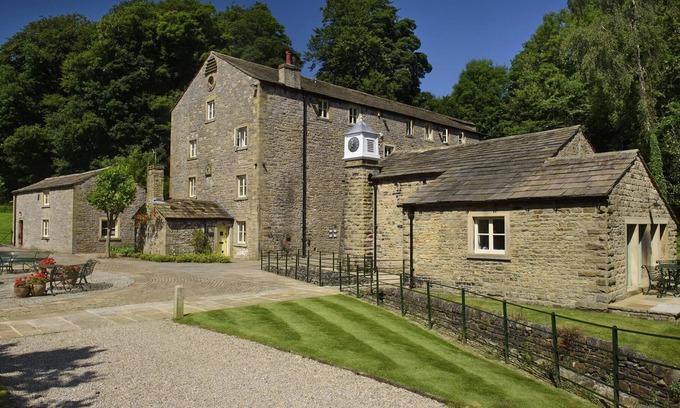Skipton House | Stay in a piece of history at this beautifully converted watermill cottage
