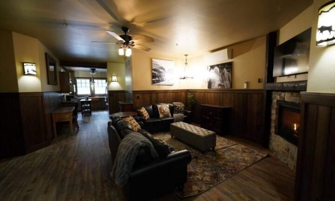 Agpar Apartment | Stay in Glacier National Park @ Apgar Lookout Retreat, Suite 2
