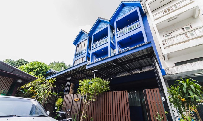 Chang Moi House | Stay in The Private Art Gallery in The Heart of Chiangmai , at Chez Pom @ 9