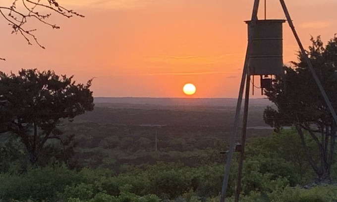 Nemo House | Stay on your own mesa at Lake Whitney. Brazos View Ranch (Ranchette + 2 Cabins)