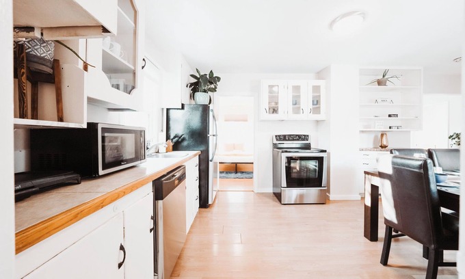 Montgomery House | Stay & Play - Central Family Friendly