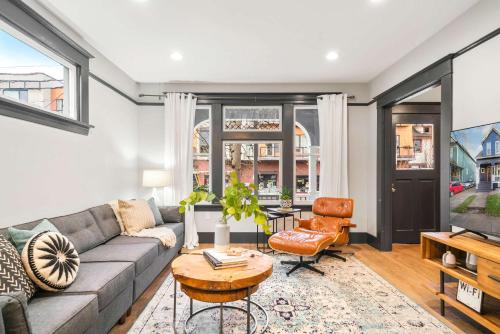 Sunnyside House | Stay Portland - Fresh Belmont Charmer - 95 WalkScore