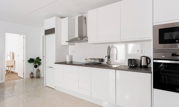 Malaga-Este Apartment | Stay U-nique House Reina Juliana