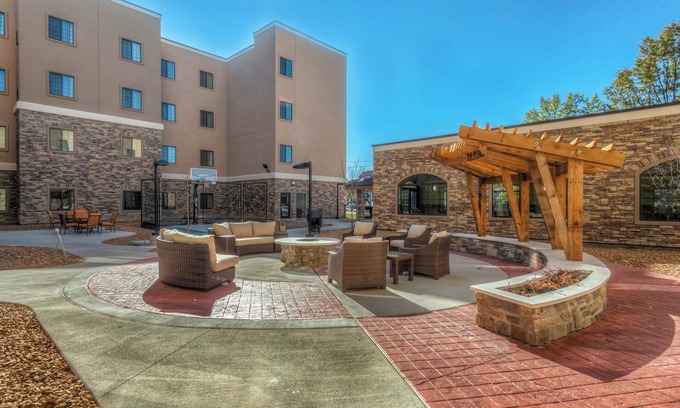 Maryland Heights Hotel | Staybridge Suites St Louis - Westport by IHG