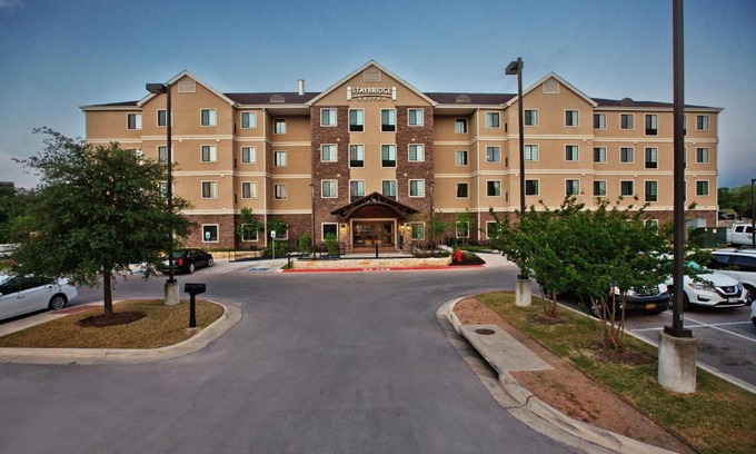 Sweetbriar Hotel | Staybridge Suites Austin South Interstate Hwy 35 by IHG