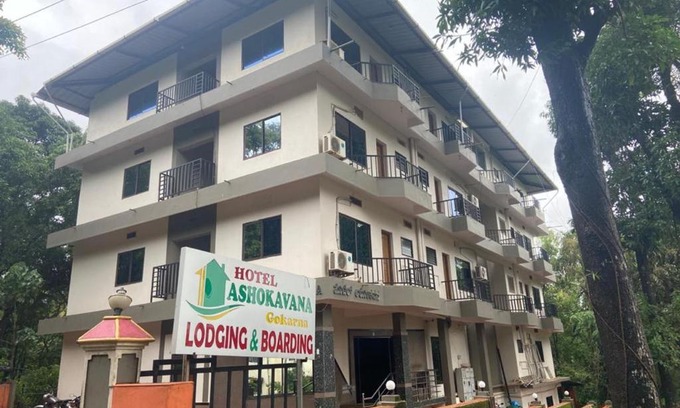 Gokarna Hotel | STAYMAKER Hotel Ashokavana