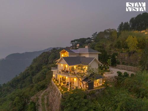 Haridwar Villa | StayVista at Villa Mirador with BBQ, Bonfire, WiFi