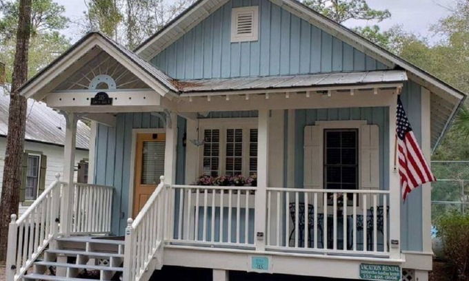 Steinhatchee Resort | Steinhatchee Landing Resort-Eleven Eleven #23-Dog Friendly-*THIRD NIGHT FREE*