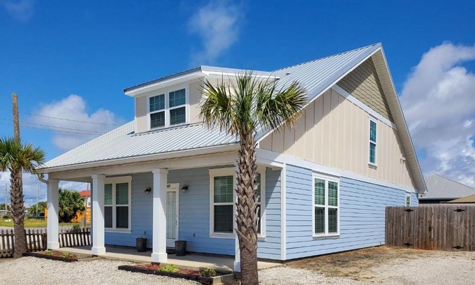 Holiday Beach House | Stella by the Sea by BlueSwell
