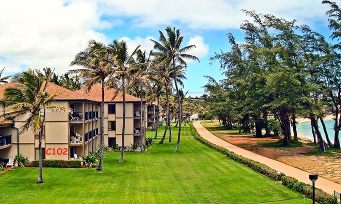 Kapaa Condo | Steps Away from the Beach in This Premium Oceanfront Condo - SENIOR RATES AVAIL.
