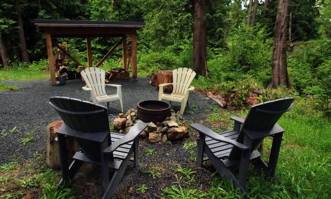 Powell River RV Rental | Steps from the Beach Off-grid Campsite - Site 2