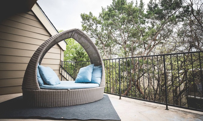Barton Hills Condo | Steps to Barton Springs Pool