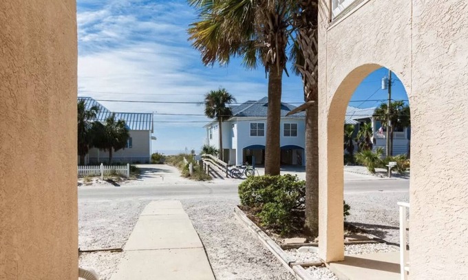 Biltmore Beach Condo | ☀️Steps to Beach- Pool - Ground Floor - 1BR Merrimac Resort #32☀️