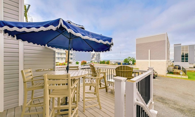 Dewey Beach Condo | Steps to Rehoboth Bay Marina! Condo w/Pool Access