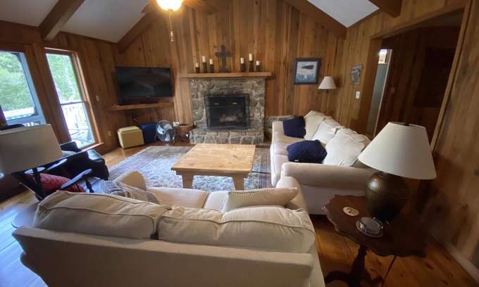 Mentone House | Stillwater Retreat on Little River family retreat