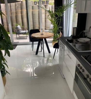 Steinsfurt Apartment | Stilvolle 1-Zimmer Wohnung mit Terasse nahe Therme und Prezero Arena