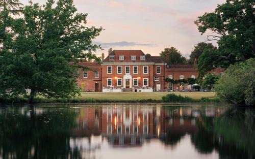 George Green Hotel | Stoke Place- Part of the Cairn Collection