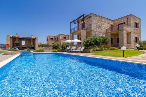 Rapaniana Villa | Stone Built Private villa Emerald with pool, 30m to Beach & BBQ!