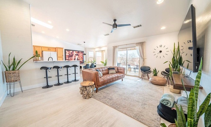 Page House | Stonecliff Escape Sum