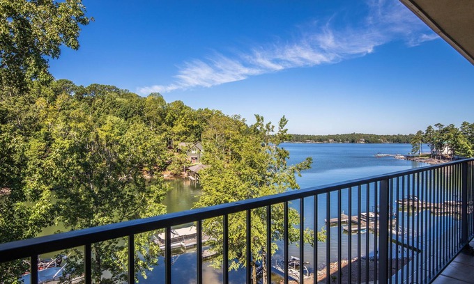 Dadeville Apartment | Stoneview Waterfront Wishes- 3Br/3Ba Condo Rental
