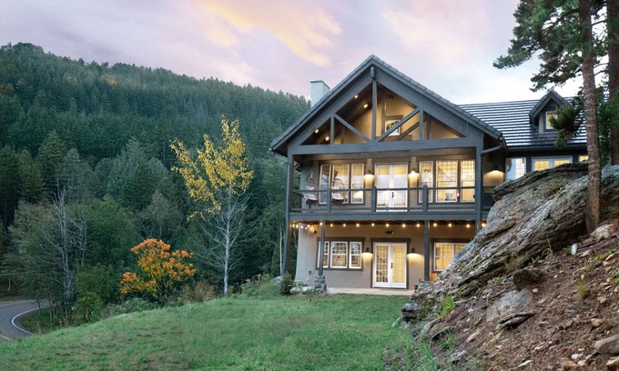 Evergreen Cabin | Storybook Stone Cabin/Wow View/New Build/Luxe Saltwater Hot Tub/Walk to Trails