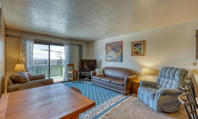 Dillon Apartment | Straight Creek Sanctuary