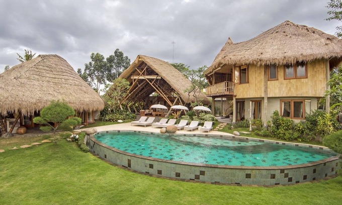 Singakerta Villa | Stream & Rice Fields View 5BR Villa, Ubus - W/Daily House Keeping!