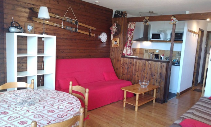 Orcieres-Merlette Apartment | Stud 4 pers 27 m2 comfortable, well located, sunny. Weeks and weekends