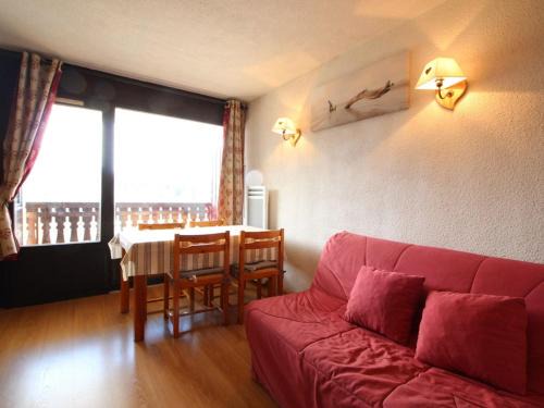 Les Carroz-d'Araches Apartment | Studio 4 pers. proche pistes et commerces, balcon, parking - FR-1-572-131