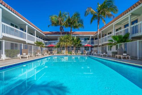 Carpinteria Hotel | Studio 6 Suites Carpinteria, CA Santa Barbara South