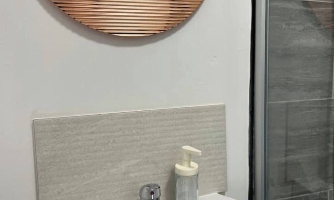 Wolverhampton Apartment | Studio Apartment - 2 Guests