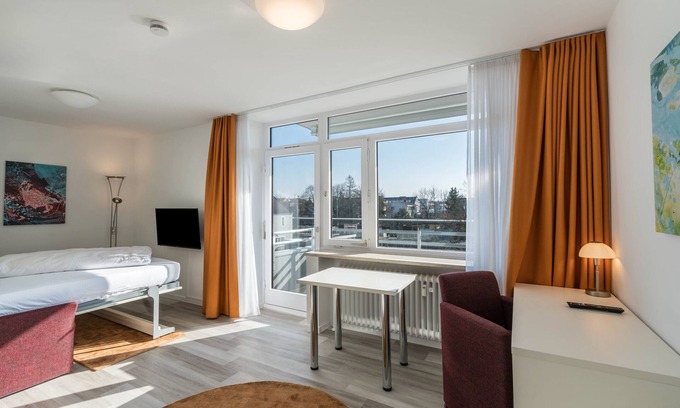 Furstenfeldbruck District Apartment | Studio Apartment "Huber Living Single 101" with Balcony & Wi-Fi
