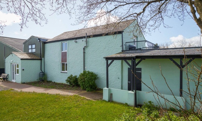 Mount Murray Apartment | Studio apartment sleeping 2 people just outside Douglas