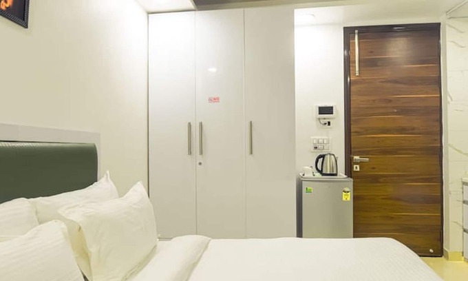 Gurugram Apartment | Studio apartment with patio gym near global foyer