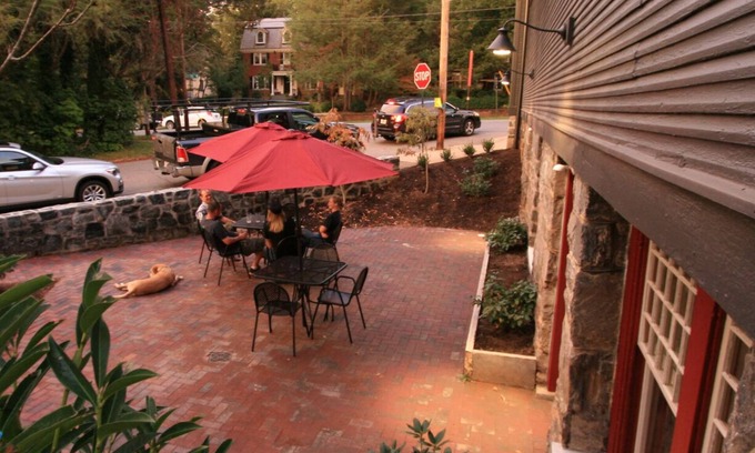 Historic Montford Apartment | Studio Apt in Ca 1905 walk to Dwntn Asheville 30 Day Minimum