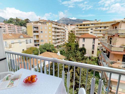 Menton Apartment | Studio au dernier étage avec terrasse, parking privé, clim, et wifi - centre ville et plage à proximité - FR-1-196-234