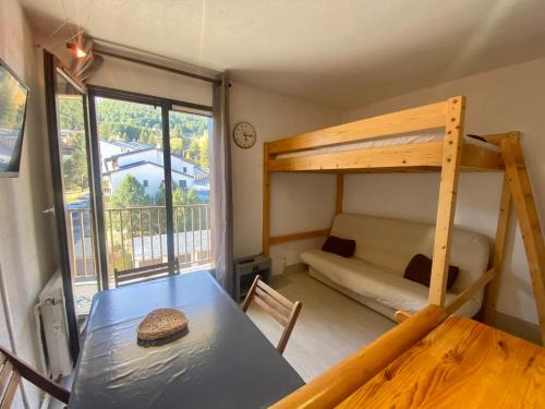 Les Angles Apartment | Studio cabine 21m², 5 pers, balcon, animaux admis, parking, proche commerces - FR-1-758-28