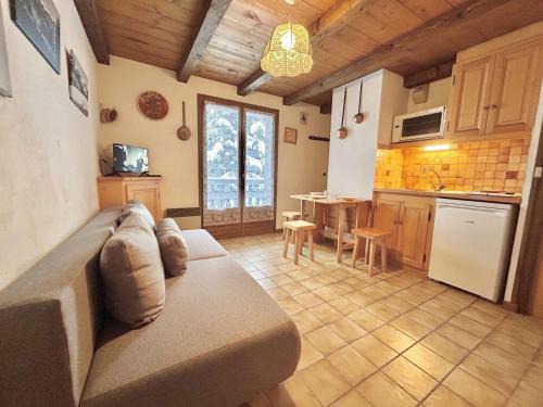Crest-Voland Apartment | Studio Cabine, 4 Pers. - Balcon, Parking Privé, à 100m des Pistes et Commerces - FR-1-595-77
