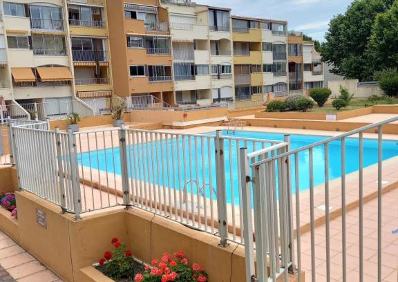 Cap d'Agde Apartment | Studio cabine Port Dauphin 3