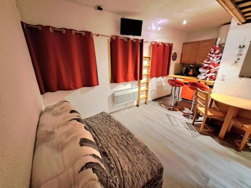 Villard-de-Lans Apartment | STUDIO CHALEUREUX aux pieds des pistes de ski des Glovettes