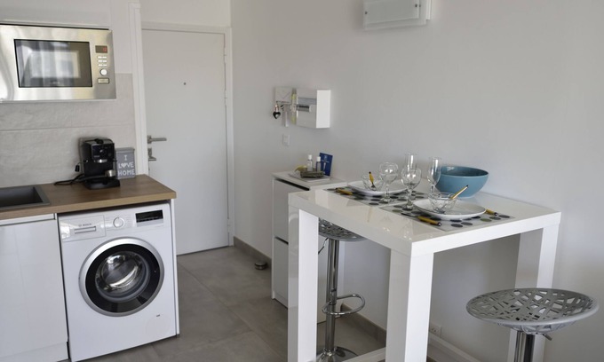 Carnon-Plage Apartment | Studio Classé 3 Étoiles à Carnon. Entre Port et Plage. Idéal Pour un Couple
